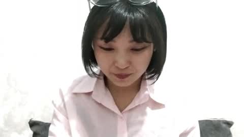 Molly online show from May 2026 03:19:01 PM