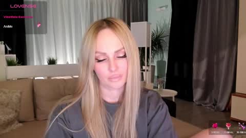 Snapshot of libby_nora chatting on December 2024 04:38:01 PM Libby online show from December 2024 04:38:01 PM