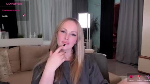 Snapshot of libby_nora chatting on December 2024 03:22:02 PM Libby online show from December 2024 03:22:02 PM