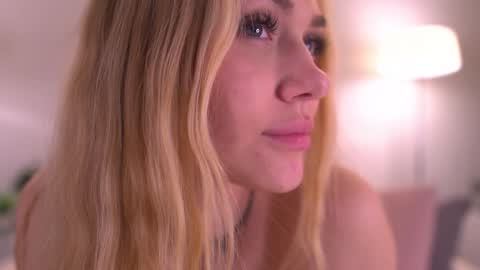 Snapshot of libbyshepard chatting on October 2025 11:59:02 PM Elena online show from October 2025 11:59:02 PM