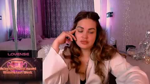 libra_mia online show from May 2026 05:25:02 AM