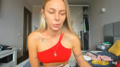 Snapshot of library_girl chatting on July 2026 11:17:02 AM Anna online show from July 2026 11:17:02 AM