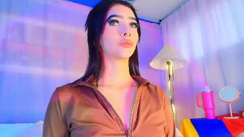 Valentina Hall online show from June 2026 11:47:02 AM