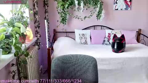 Welcome guys in my room Im Claire online show from May 2026 12:33:01 PM