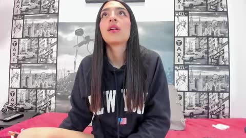 light_haze online show from November 2025 03:45:01 PM