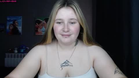 light_lunaa online show from September 2025 07:02:01 AM