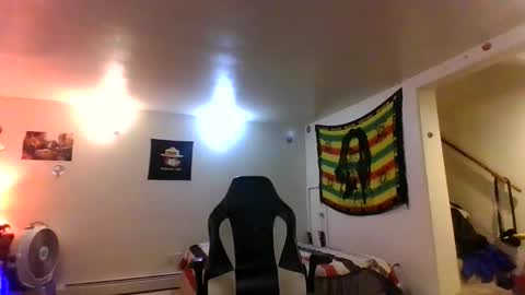 Snapshot of lightskinned666 chatting on January 2026 01:09:02 AM lightskinned666 online show from January 2026 01:09:02 AM