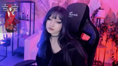 Snapshot of lii_luu chatting on December 2025 12:43:01 PM LiLu online show from December 2025 12:43:01 PM