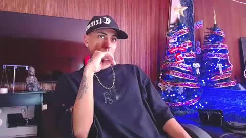 Daniel online show from December 2025 08:02:01 PM