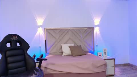 Snapshot of liiah_tay chatting on December 2024 03:00:02 PM LIAH online show from December 2024 03:00:02 PM