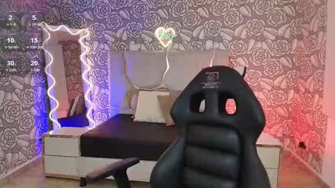 Snapshot of liiah_tay chatting on February 2025 03:48:02 PM LIAH online show from February 2025 03:48:02 PM