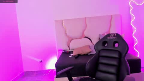 Snapshot of liiah_tay chatting on March 2025 01:43:01 AM LIAH online show from March 2025 01:43:01 AM