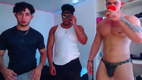 liiam_jesus online show from December 2025 04:25:01 PM