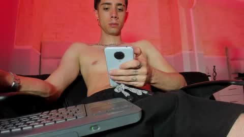 Snapshot of liiamhudson_ chatting on February 2025 07:15:01 AM L I I A M online show from February 2025 07:15:01 AM