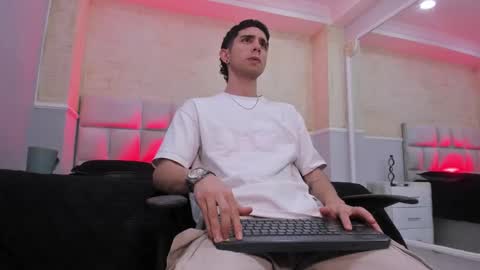 Snapshot of liiamhudson_ chatting on February 2025 11:09:02 AM L I I A M online show from February 2025 11:09:02 AM