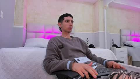 Snapshot of liiamhudson_ chatting on March 2025 05:32:01 AM L I I A M online show from March 2025 05:32:01 AM