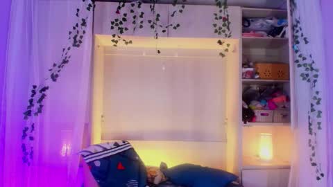         online show from September 2025 12:05:01 PM