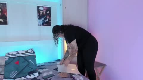         online show from October 2025 11:40:02 AM