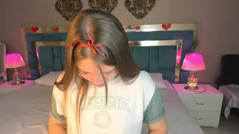 Snapshot of liiavelvet chatting on April 2026 03:48:01 AM Lia online show from April 2026 03:48:01 AM