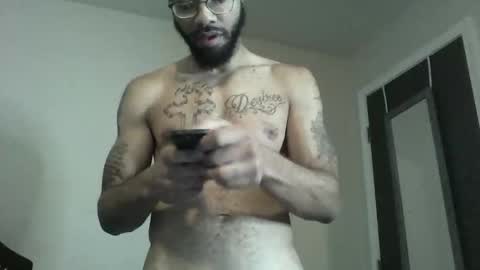 Snapshot of liightskinlover chatting on December 2025 05:51:02 PM liightsinlover online show from December 2025 05:51:02 PM