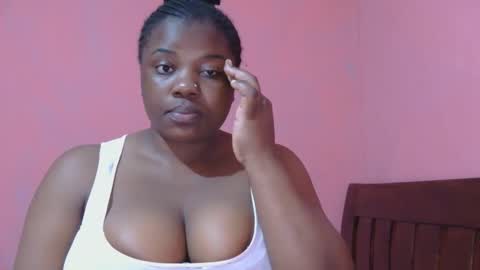 Snapshot of liilcutiee chatting on October 2025 09:43:02 AM Lily online show from October 2025 09:43:02 AM