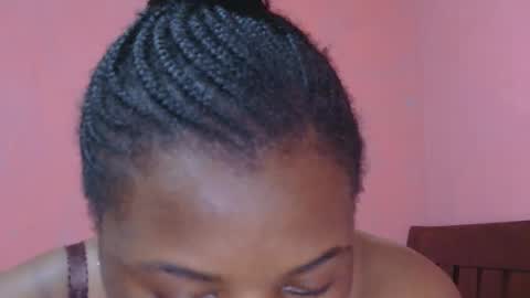 Snapshot of liilcutiee chatting on October 2025 09:55:02 PM Lily online show from October 2025 09:55:02 PM