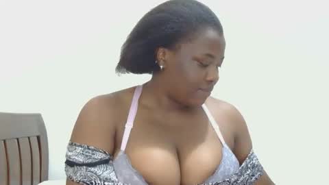 Snapshot of liilcutiee chatting on November 2025 11:10:02 AM Lily online show from November 2025 11:10:02 AM