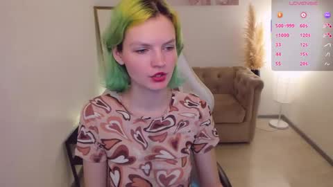 Snapshot of lika_sky chatting on April 2026 06:07:02 AM lika_sky online show from April 2026 06:07:02 AM