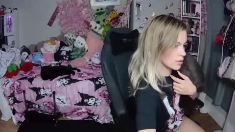 Lil Bunny online show from January 2025 12:13:01 AM