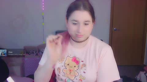 Snapshot of lil_alison_heart chatting on December 2024 02:28:01 PM Lil Alison Heart online show from December 2024 02:28:01 PM