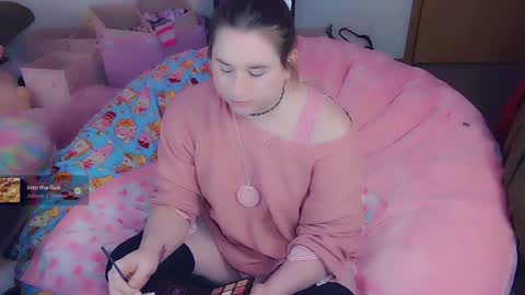 Snapshot of lil_alison_heart chatting on February 2025 02:16:01 PM Lil Alison Heart online show from February 2025 02:16:01 PM