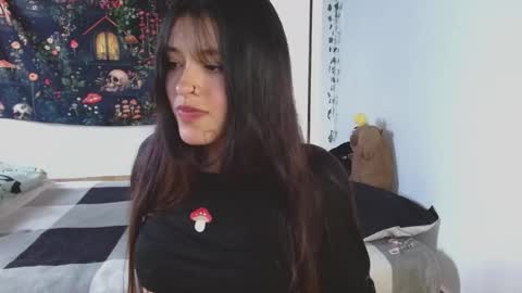 lil angel7 online show from November 2025 07:45:02 PM