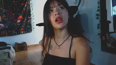 Snapshot of lil_angel7 chatting on April 2026 07:22:01 PM lil angel7 online show from April 2026 07:22:01 PM