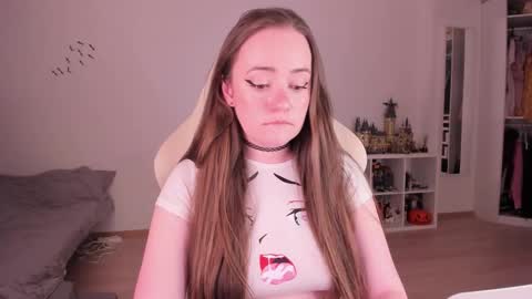 Snapshot of lil_happiness chatting on December 2025 09:02:01 PM for free registration 3 online show from December 2025 09:02:01 PM