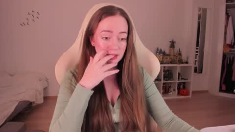 Snapshot of lil_happiness chatting on December 2025 08:47:02 PM for free registration 3 online show from December 2025 08:47:02 PM