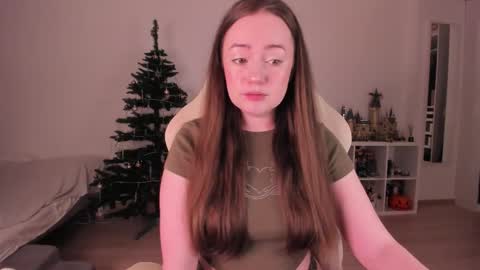 Snapshot of lil_happiness chatting on December 2025 07:20:01 PM for free registration 3 online show from December 2025 07:20:01 PM