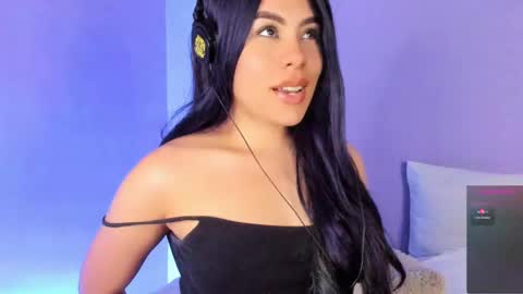 Lola online show from January 2025 03:06:02 AM