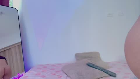 Lola online show from May 2026 09:52:01 PM