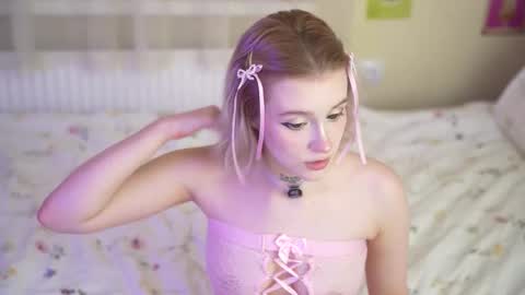 Rina  online show from November 2025 07:43:01 PM