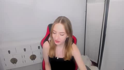 Snapshot of liladesire chatting on January 2025 04:08:01 PM LiliaDesire online show from January 2025 04:08:01 PM