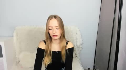 Snapshot of liladesire chatting on November 2025 05:08:01 PM LiliaDesire online show from November 2025 05:08:01 PM