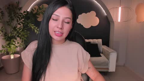 Snapshot of lilawest chatting on February 2025 01:33:01 AM Lila West online show from February 2025 01:33:01 AM