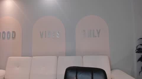 Snapshot of lilawest chatting on February 2025 06:11:01 PM Lila West online show from February 2025 06:11:01 PM