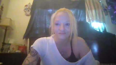 lilbit4u online show from February 2025 09:42:02 PM