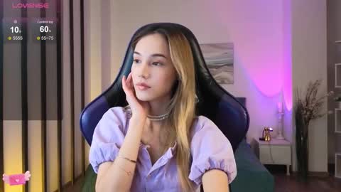 Snapshot of lilcatalia chatting on November 2025 10:59:01 AM Hi im Yuki online show from November 2025 10:59:01 AM