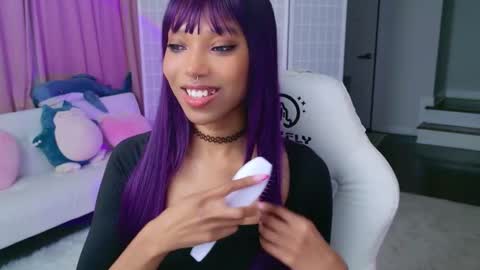 evie online show from September 2025 02:00:02 AM