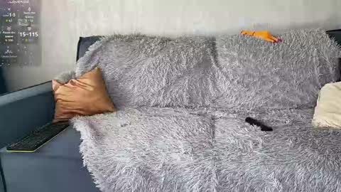 Lili online show from April 2026 10:49:02 AM