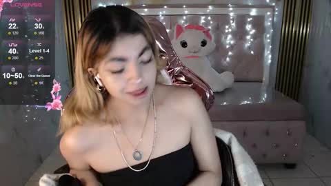 Lili online show from September 2025 03:30:02 AM