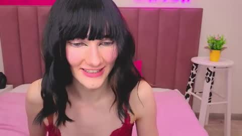 Lilli  follow me kiss online show from May 2026 11:40:01 AM