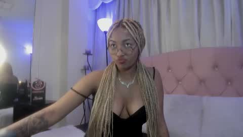 Lili online show from October 2025 12:21:02 AM